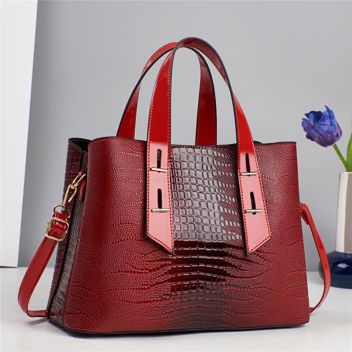 Women's Crocodile Pattern Large Capacity Fashion Popular Embossed Shoulder Bags