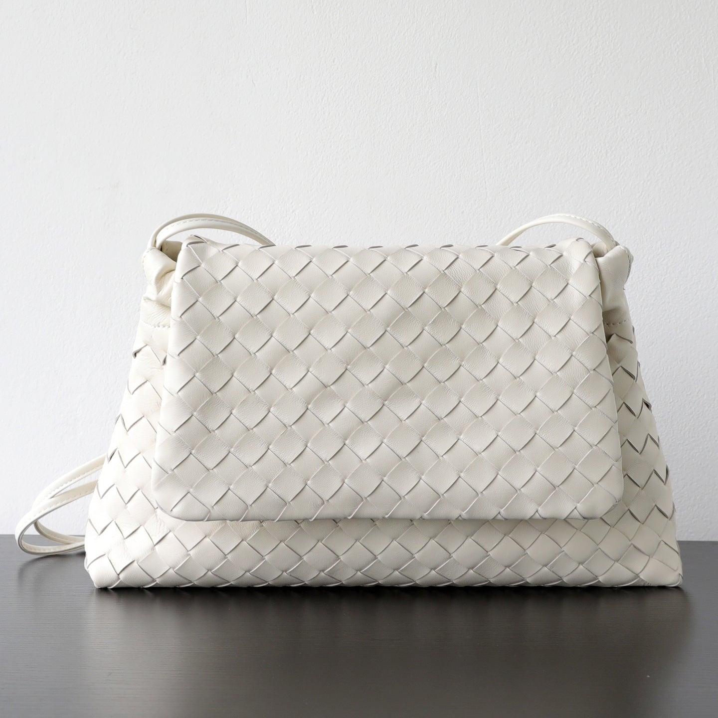 Women's Light Luxury Minority Advanced Texture Sheepskin Hand-woven Large Capacity Genuine Underarm Bag