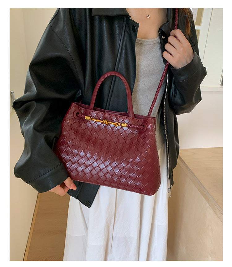 Large Capacity Vintage Weave Autumn Commuter Handbags