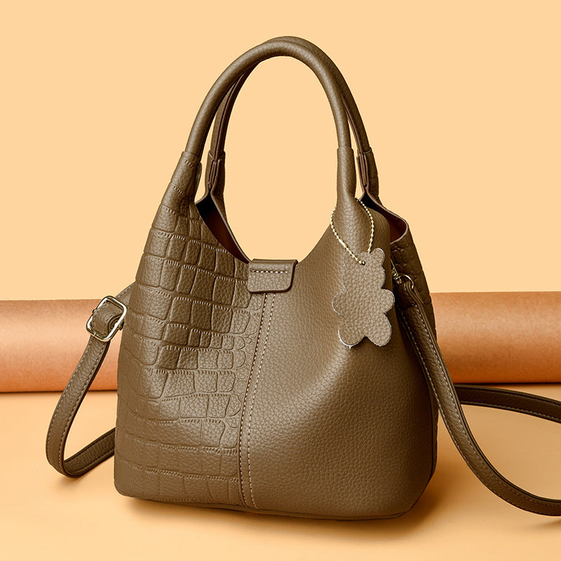 Pretty Women's Fashion Western Style Commuter Women's Handbag