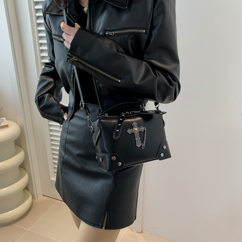 Women's High-grade Trendy Rivet Motorcycle Skull Women's Messenger Bag