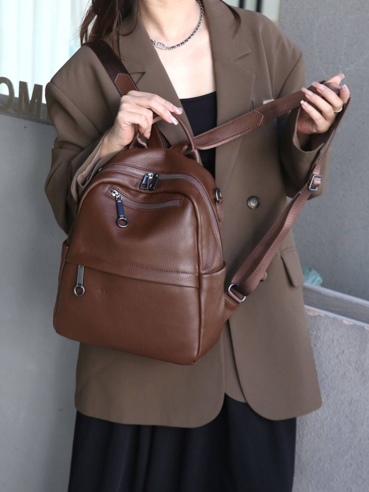 Women's Authentic Leather Tactile Feel Simple Daily Women's Backpack