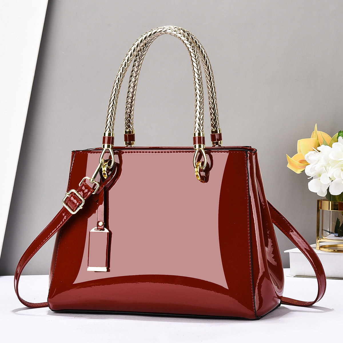 Women's Fashion Patent Leather Shiny Large Capacity Women's Shoulder Bag