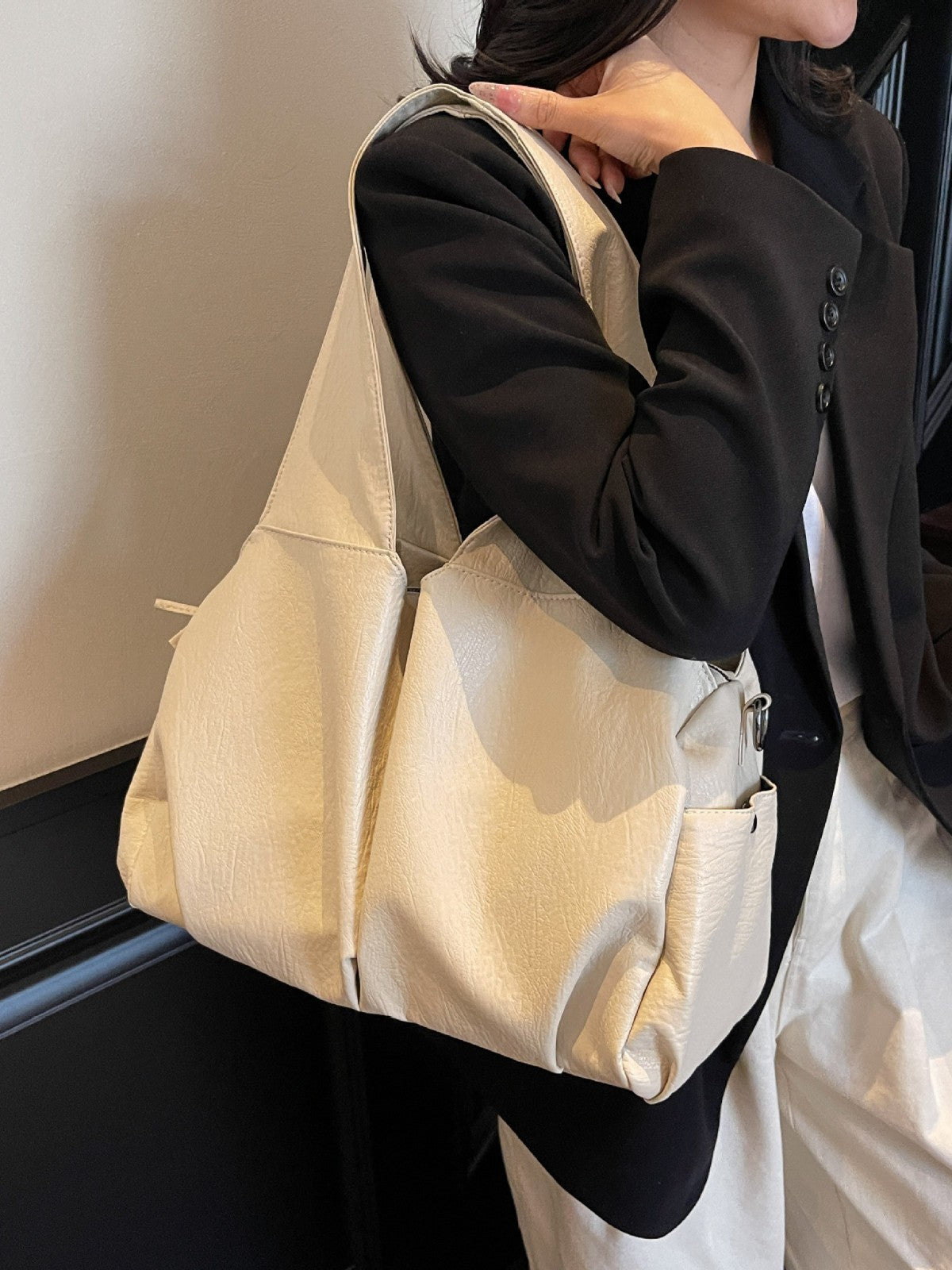 Women's Large Capacity Spring Soft Surface Retro Tote Bag
