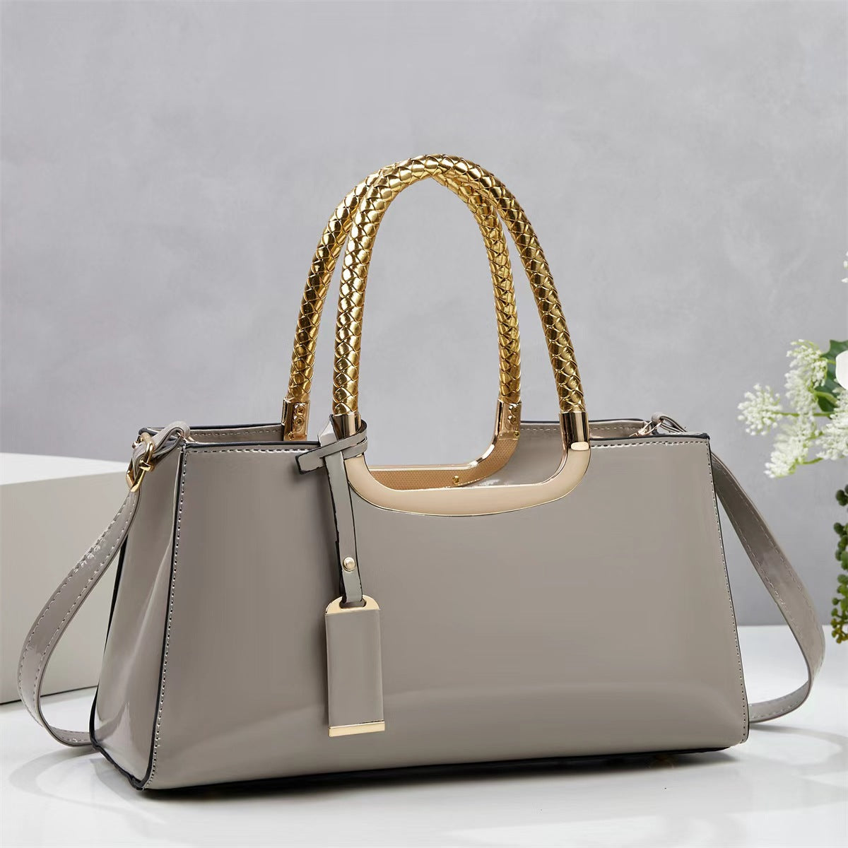 Women's Patent Leather Glossy Wedding Celebration Red Bridal Women's Shoulder Bag