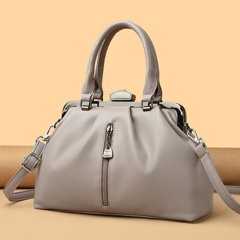 Design Fashion Pleated Hand Simple Large Capacity Commute Women's Messenger Bag