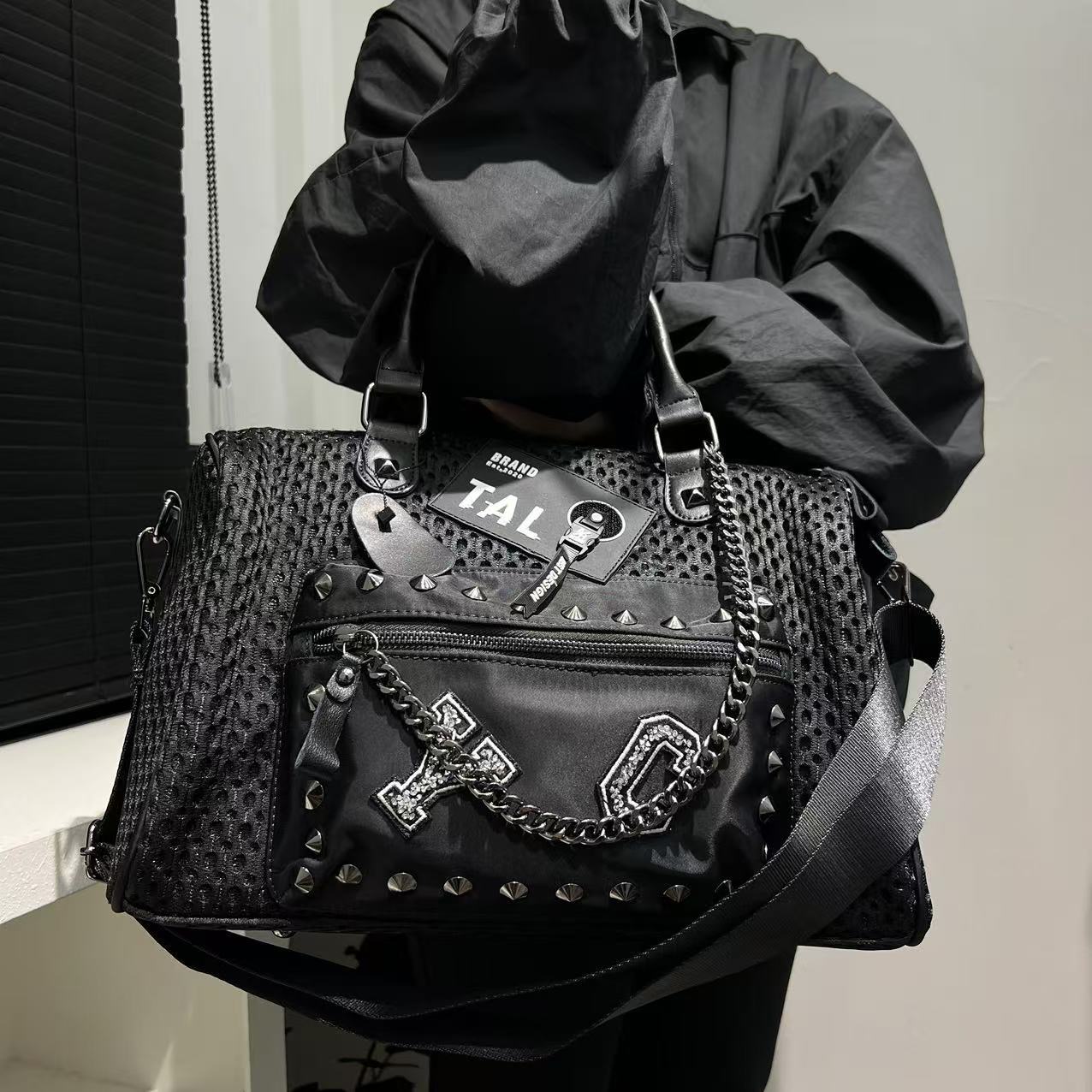 Women's Mesh Patchwork Rivet Chain Personalized Fashion Handbags
