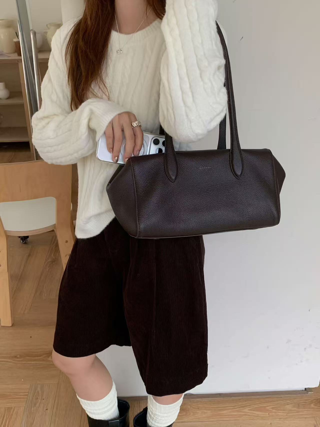 Layer Cowhide Boston Pillow Large Capacity Totes Fashion Commuter Women's Shoulder Bag