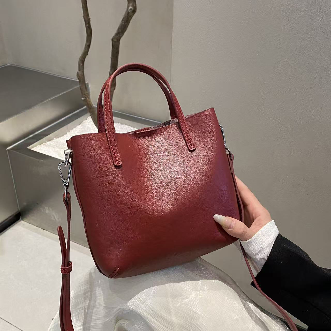 Women's Genuine Leather Large Capacity Crystal Vegetable Tanning Bags