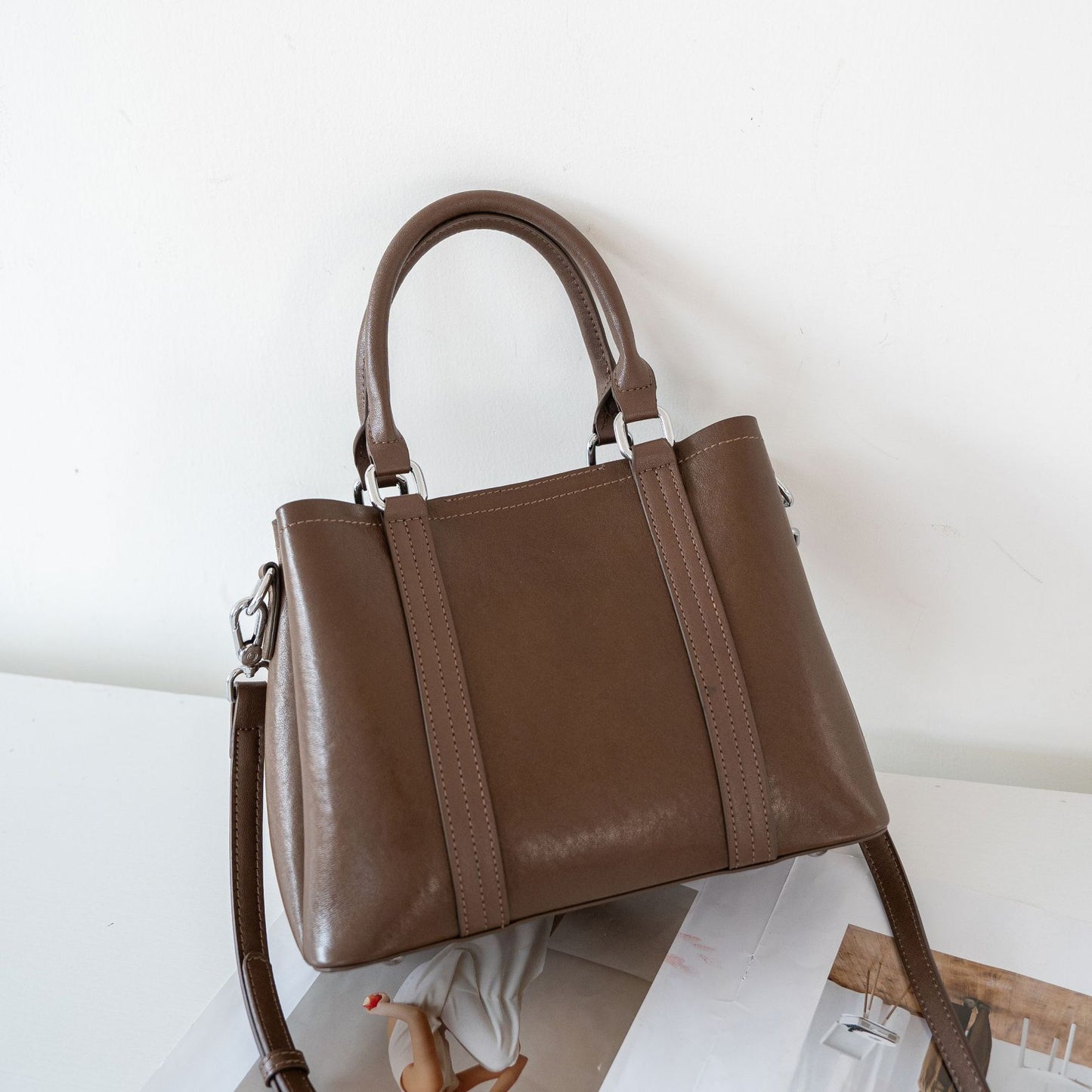 Women's Vegetable Tanned Leather Cow Portable Fashion Commuter Practical Women's Handbag