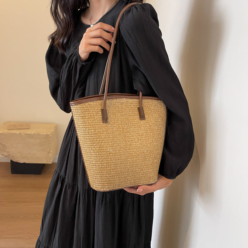 Women's Fashion Commuter Large Capacity Straw Woven Popular One Bucket Bags