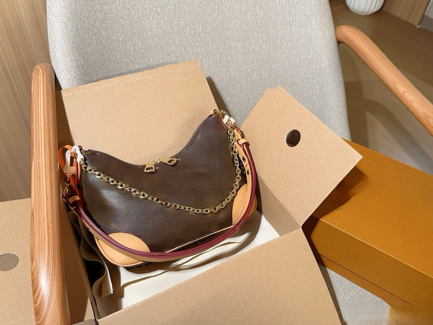 Beautiful Women's Genuine Leather Croissant Baguette Women's Messenger Bag
