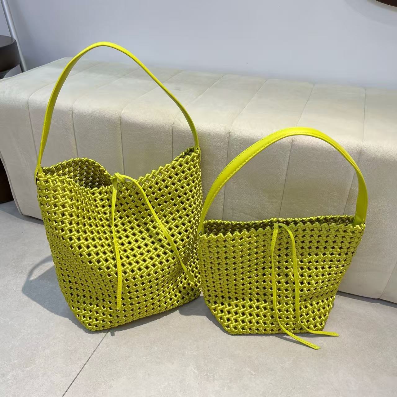 High-grade Hand-woven Nylon Cloth Hollow Mother Bucket Bag