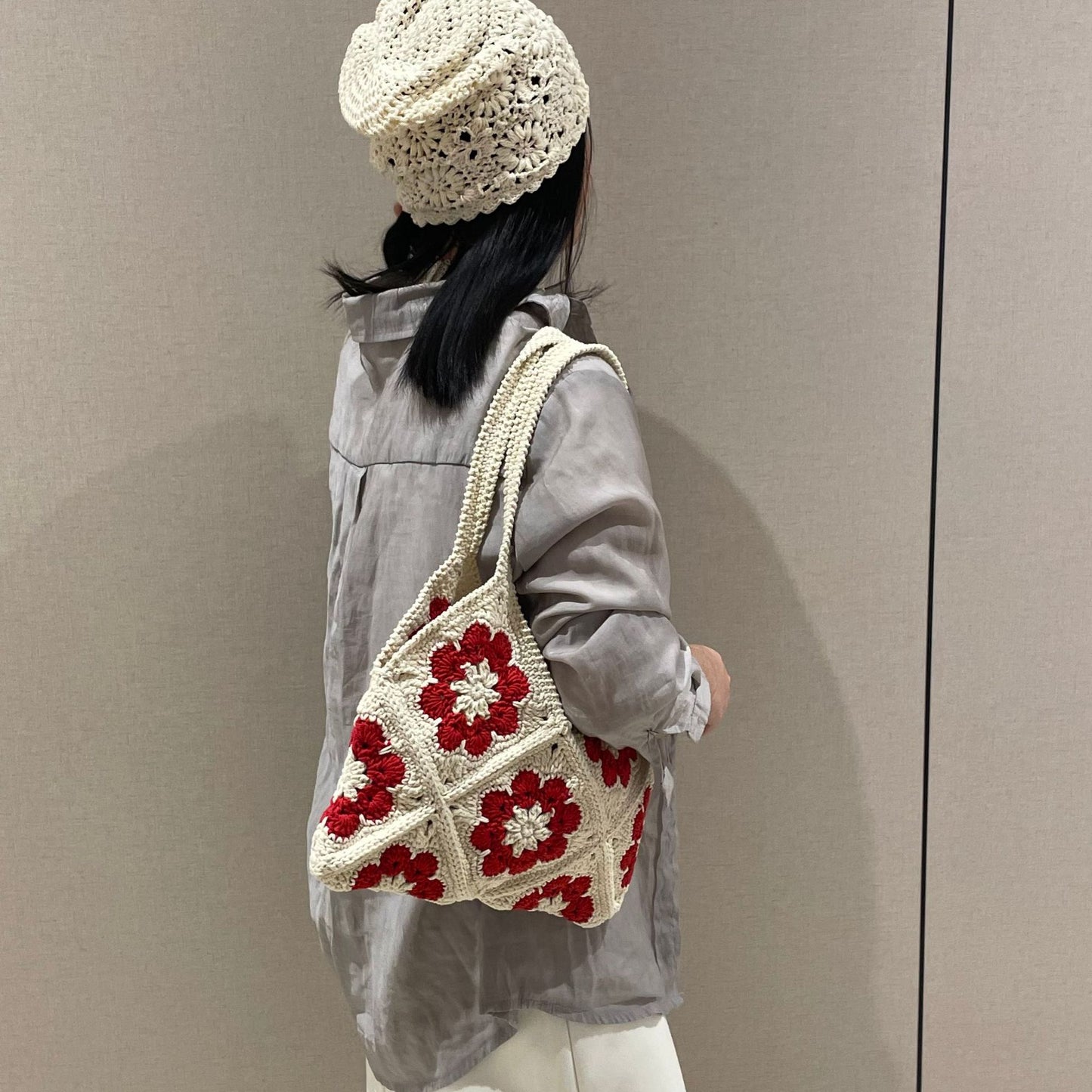 Women's Finished Hand-woven Wool Crocheted Camellia Grandmother Plaid Tote Bags