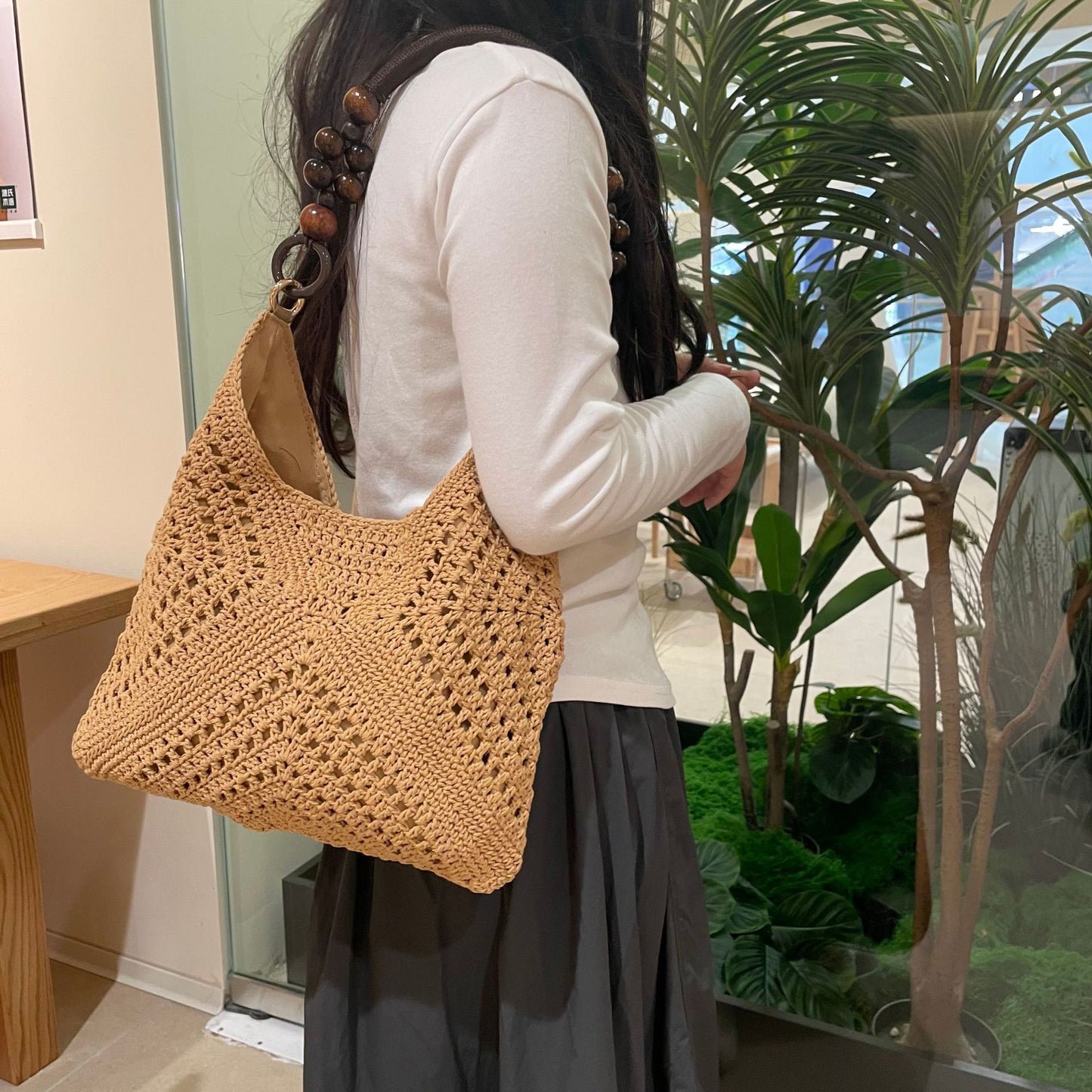 Hollow Wooden Bead Portable Commuter Large Tote Bags