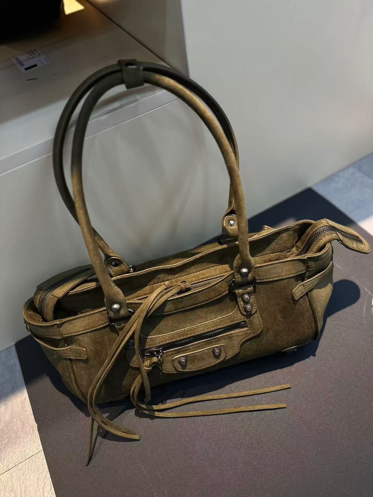 Women's Contrast Color Retro Cowhide Frosted Large Capacity Suede Motorcycle Women's Shoulder Bag