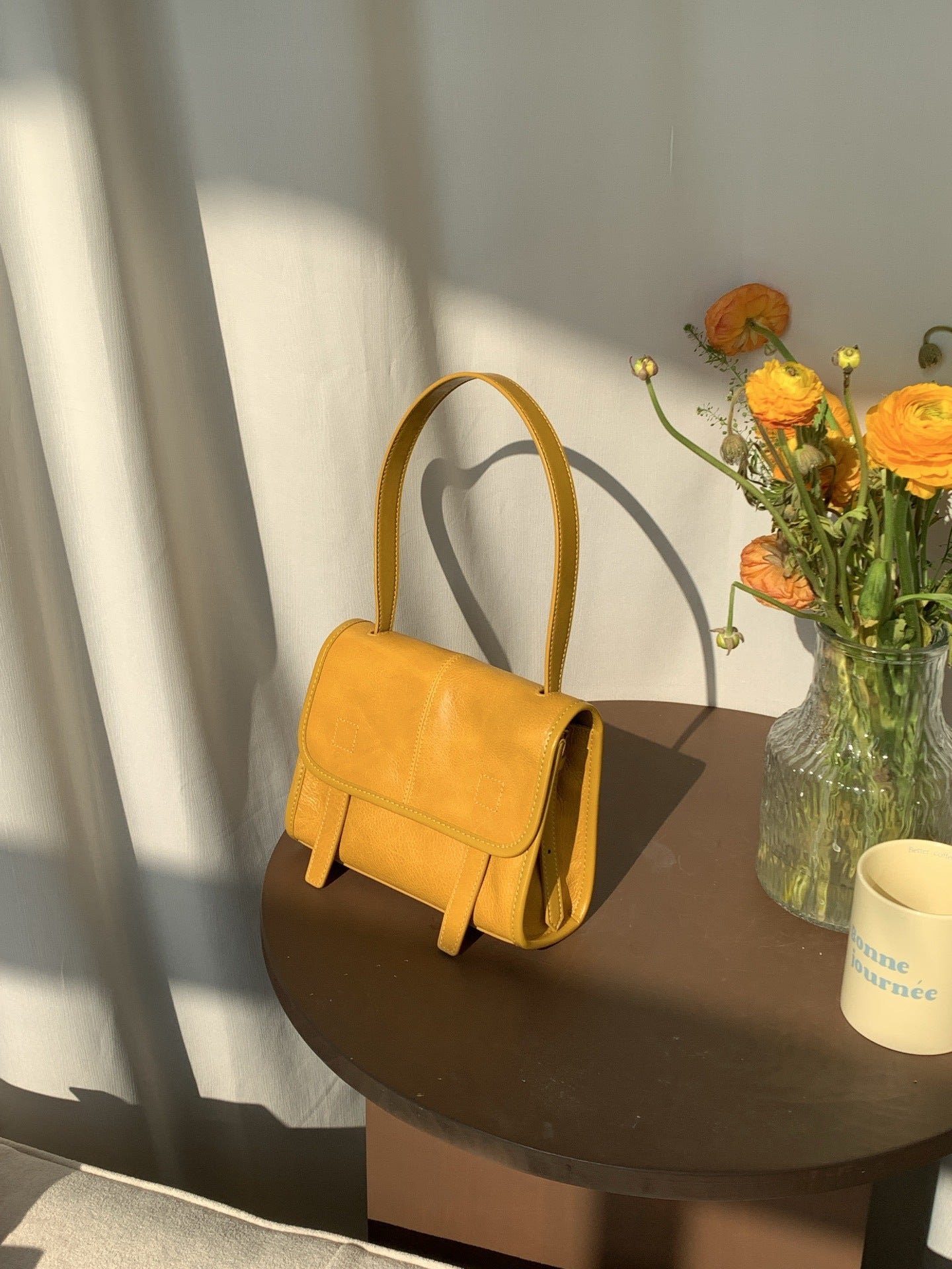 Oil Wax First Layer Cowhide Texture Women's Shoulder Bag