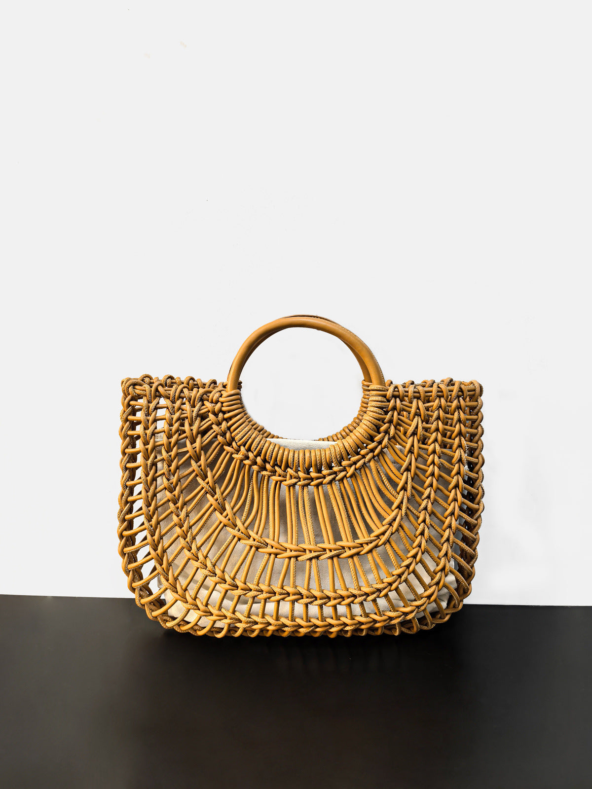 Women's Straw Hollow Out Street Summer Vacation Style Woven First Women's Shoulder Bag