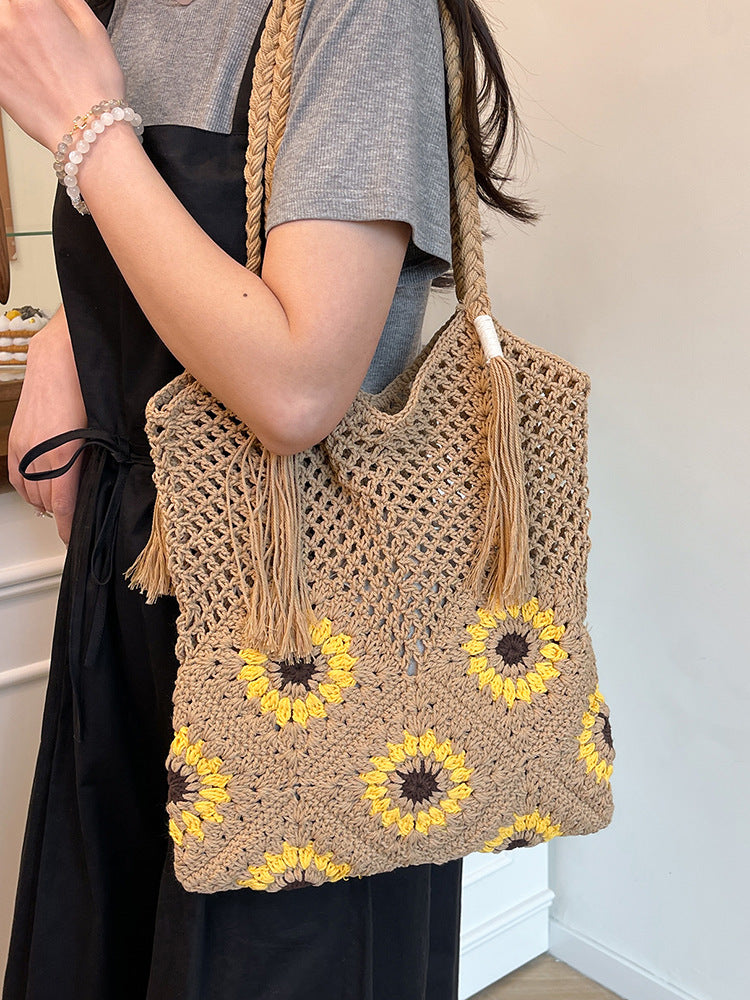 Women's Summer Lightweight Weaving Hollow Artistic Large Capacity Vacation Style Bags
