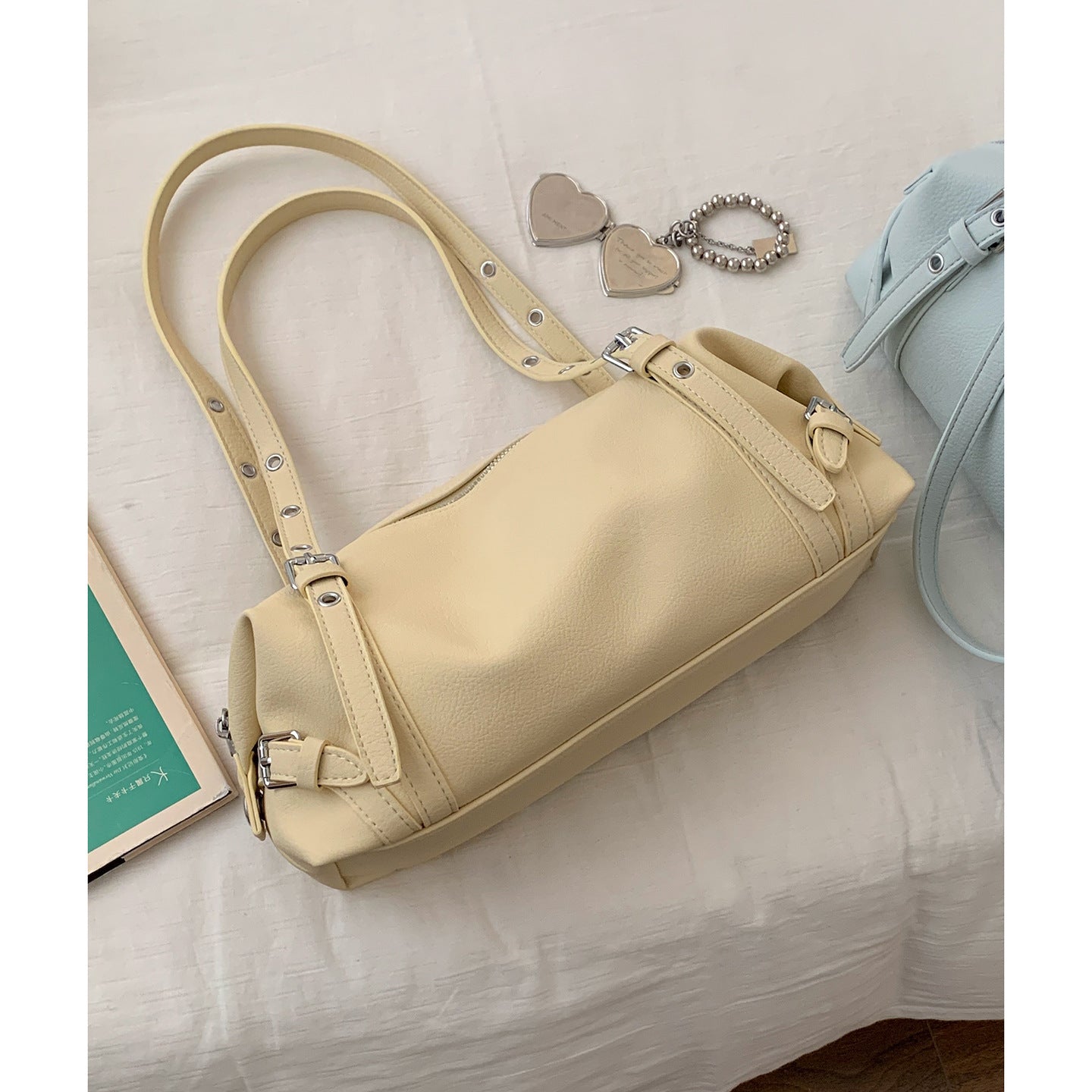 Women's Niche High-grade Simple Bowling Pillow Bags