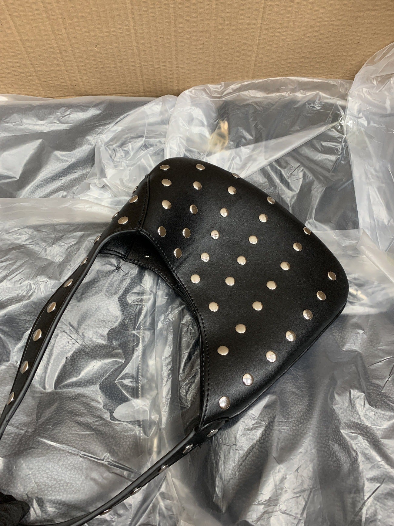 Women's Spanish Rivet Underarm Black Crescent-shaped Design Bucket Bag
