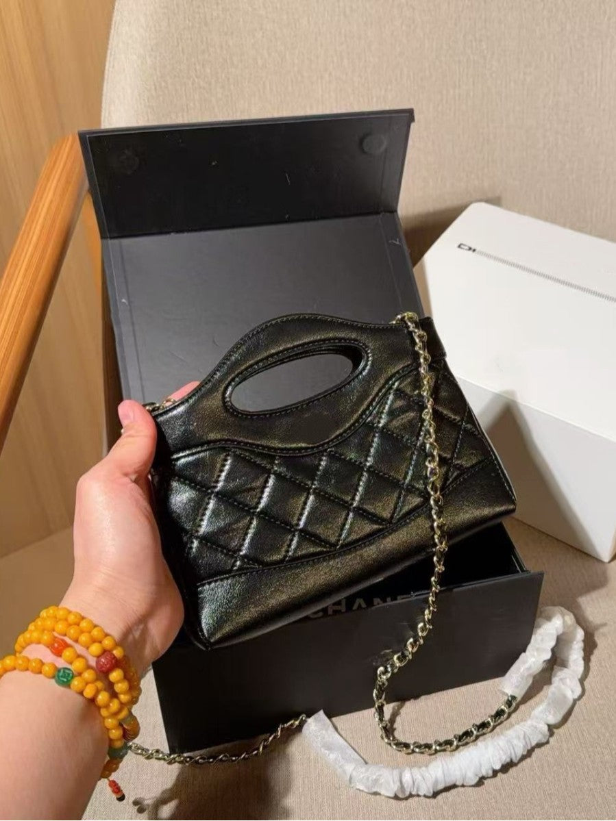 Women's Classic Style Diamond Chain Fashion Trendy Underarm Bag