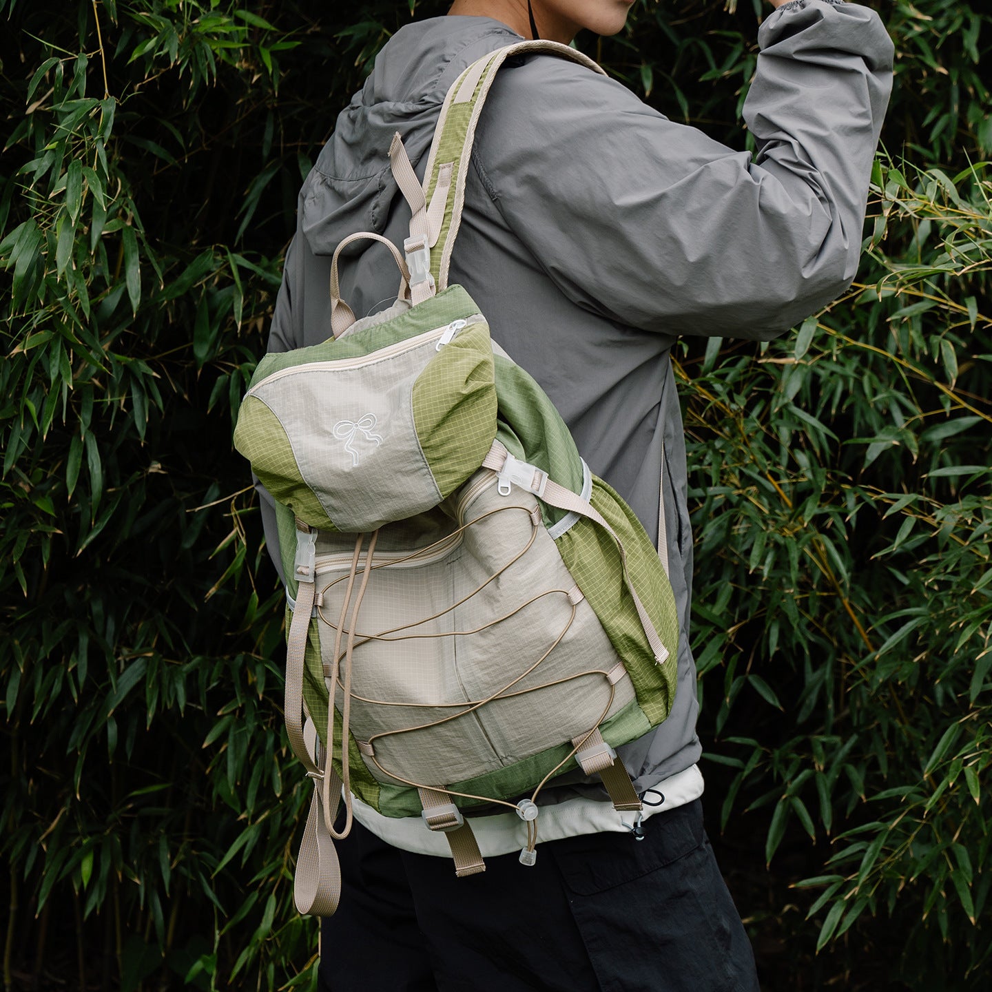Drawstring Design Large Capacity Hiking Camping Leisure Backpack