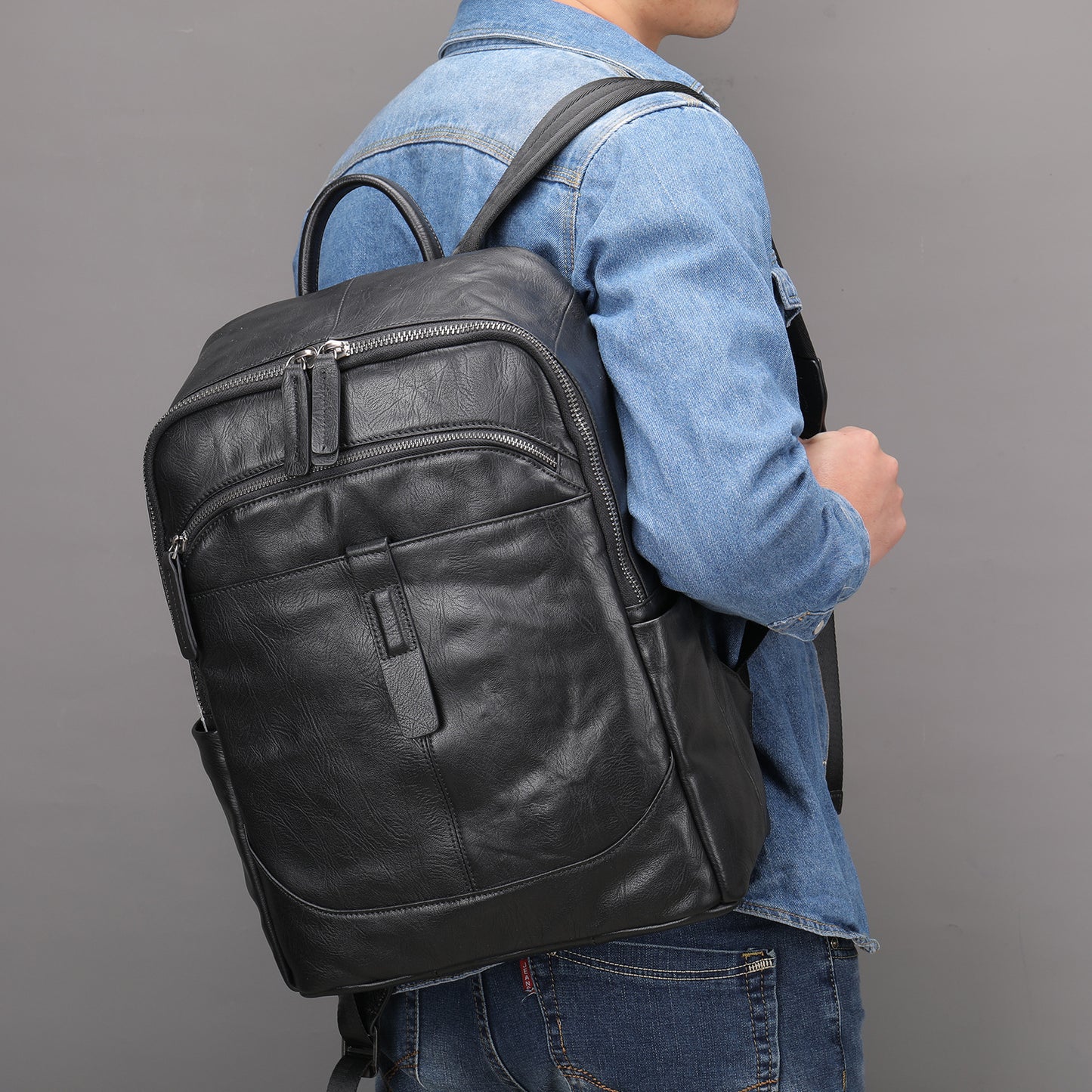Men's Leather First Layer Cowhide Waterproof Computer Leisure Backpack