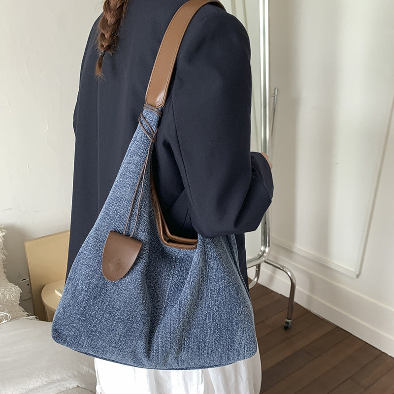 Women's Large Capacity Idle Style College Advanced Texture Commuting Women's Shoulder Bag