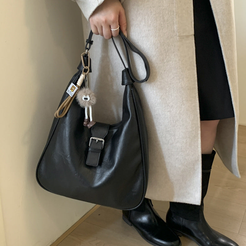 Women's High-grade Retro Commuter Large Capacity Shoulder Bags