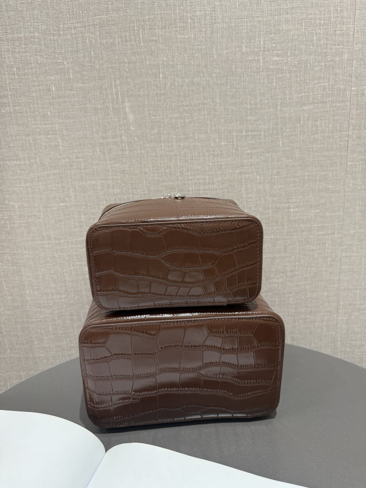 Layer Cowhide Crocodile Pattern Box Creme Cassis G. Purple Fashion Cosmetic Bags