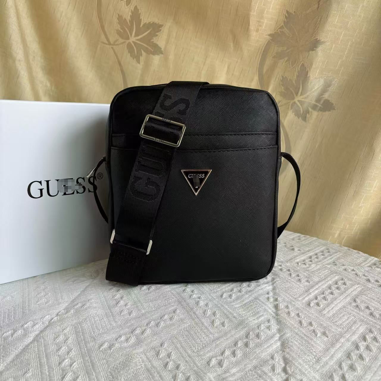 Men's Summer Guess Fashion Daily Business Oblique Men's Messenger Bag