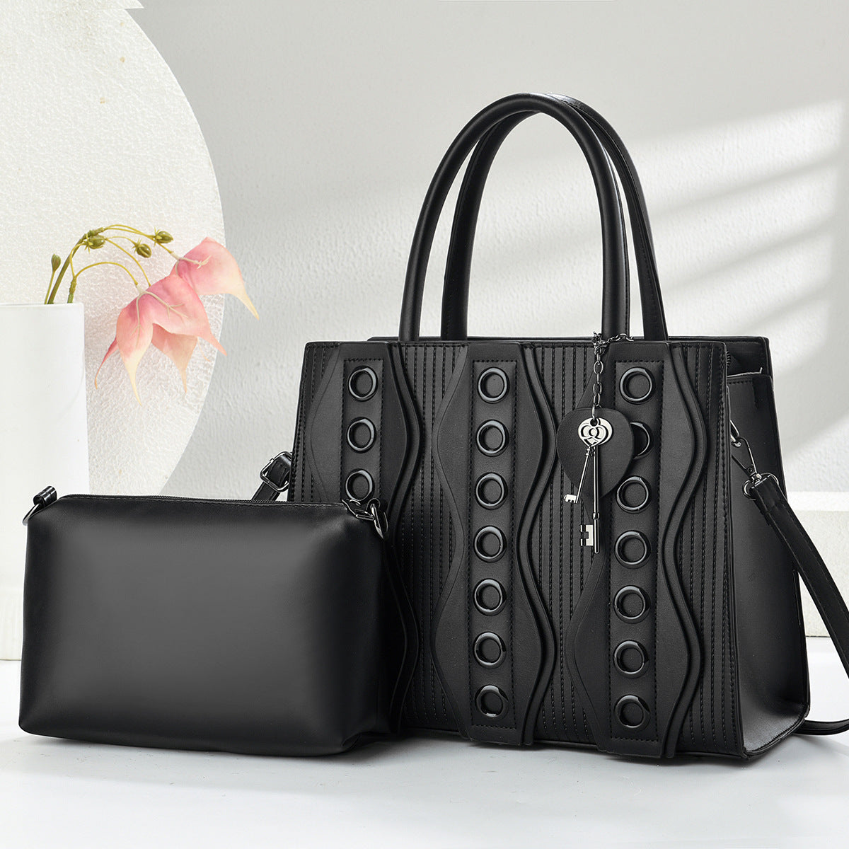 Women's Korean Style Leisure Commute Winter Simple Rivets Soft Women's Handbag