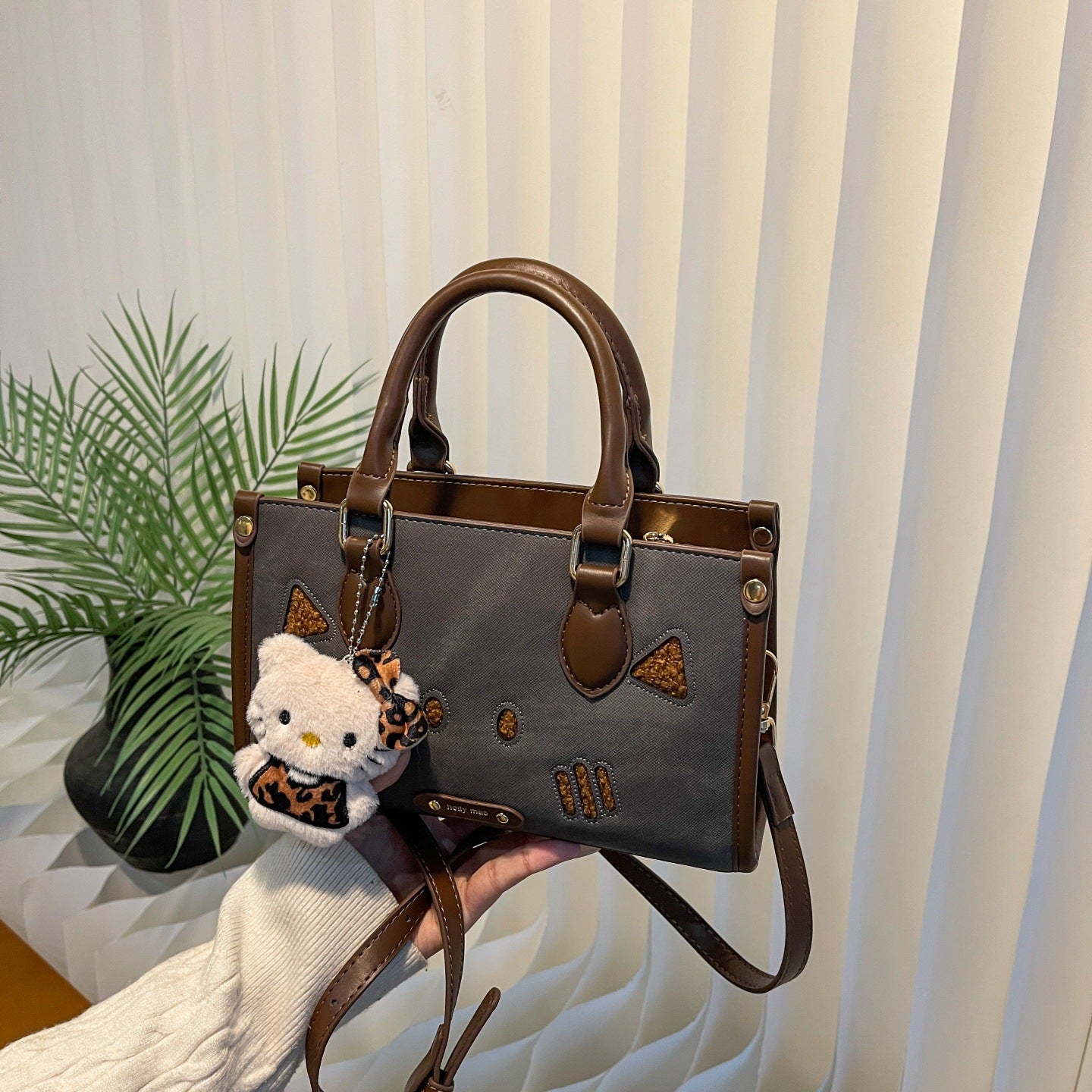 Women's Large Capacity Cute Light Luxury High-grade Women's Messenger Bag