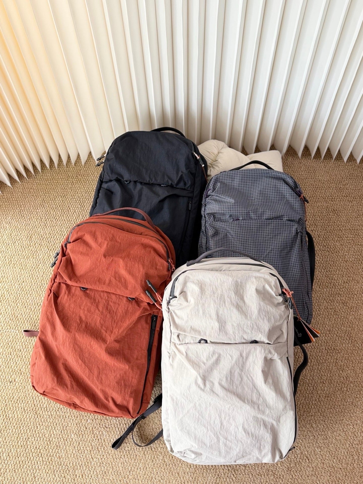 Women's & Men's Simple Business Large Capacity Lightweight Commuter Leisure Backpack