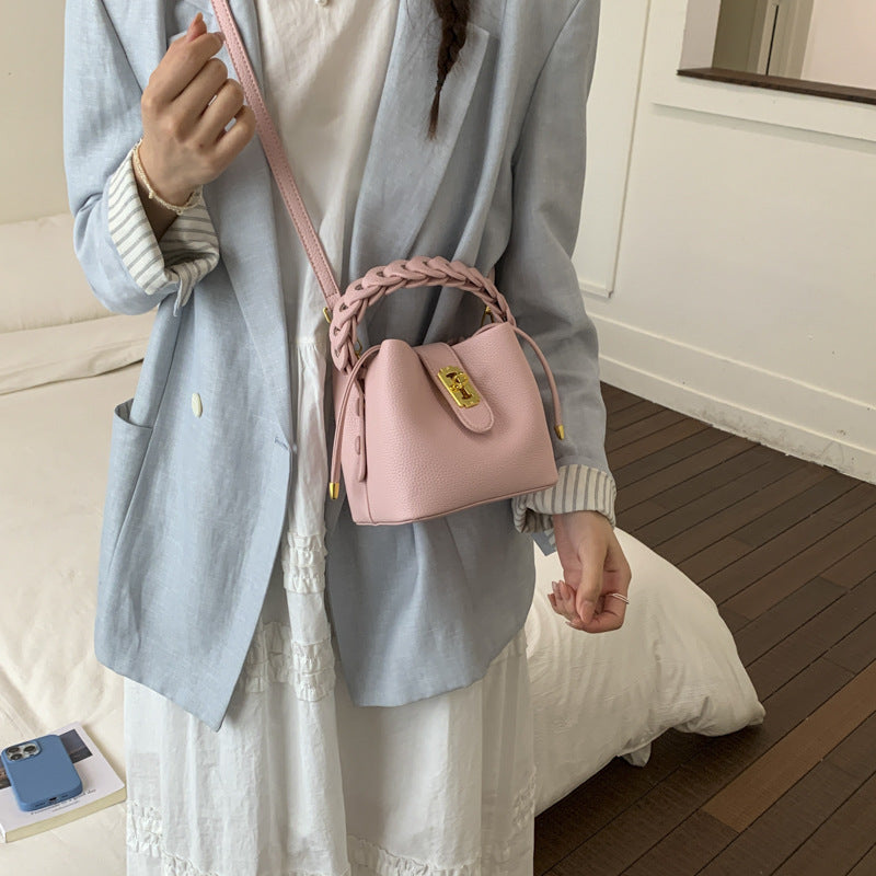 Women's Design High-grade Vegetable Basket Elegant Graceful Bucket Bag