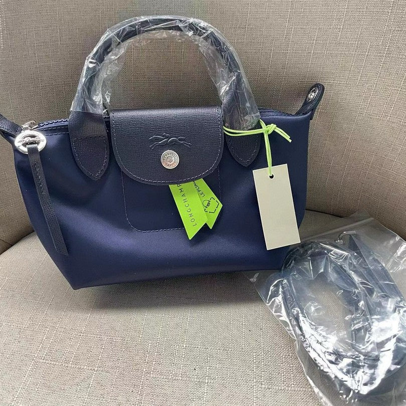 Women's French Nylon Thickened Dumpling Short Commuter Women's Messenger Bag