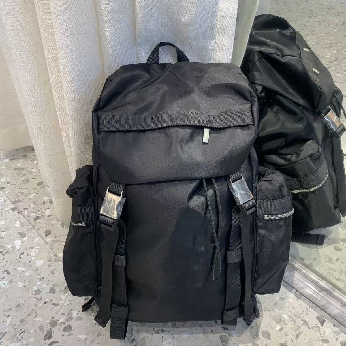 Women's & Men's Bomb Cap Large Capacity Leisure Backpack