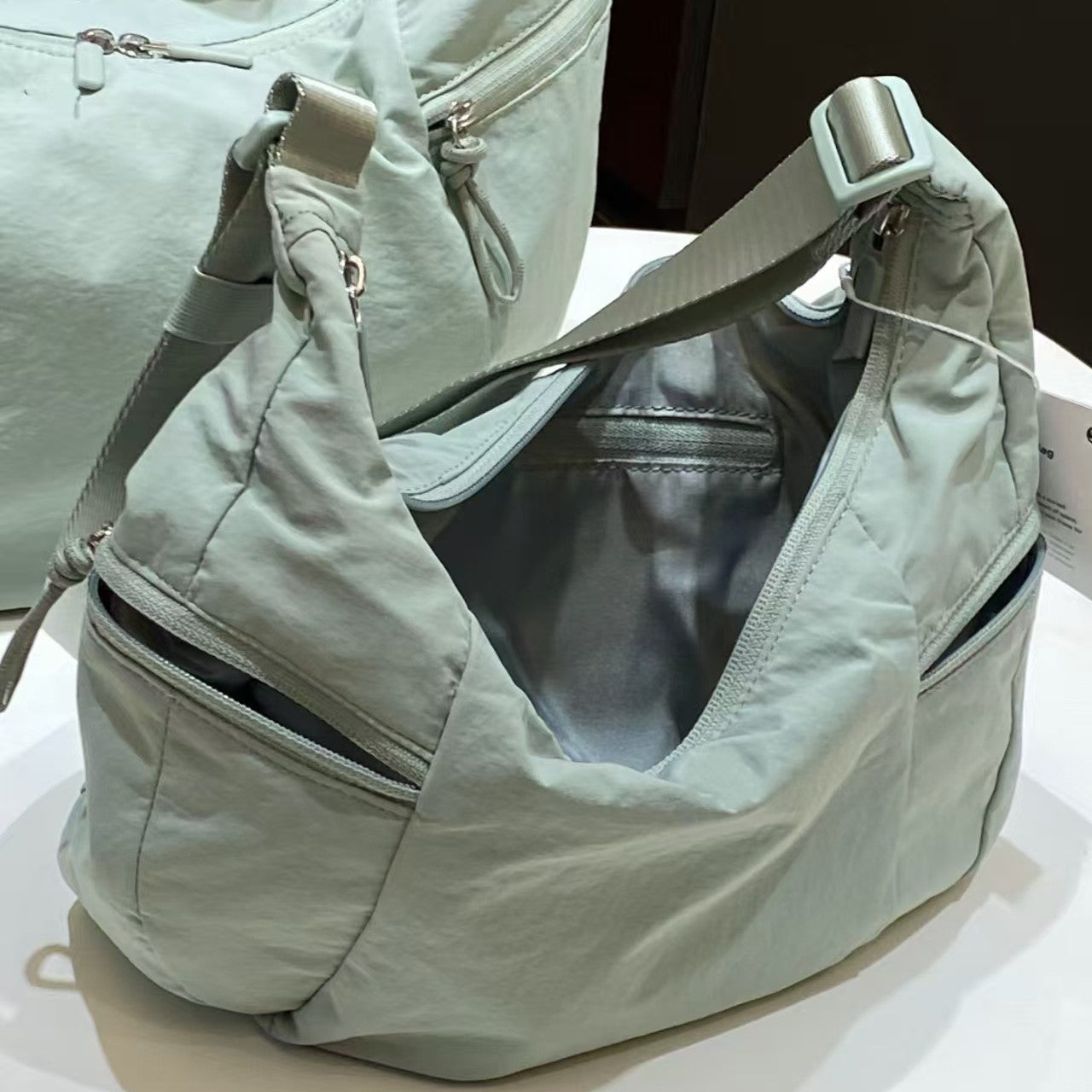 Fashion Glamorous Croissant Simple Stylish Lightweight Women's Shoulder Bag