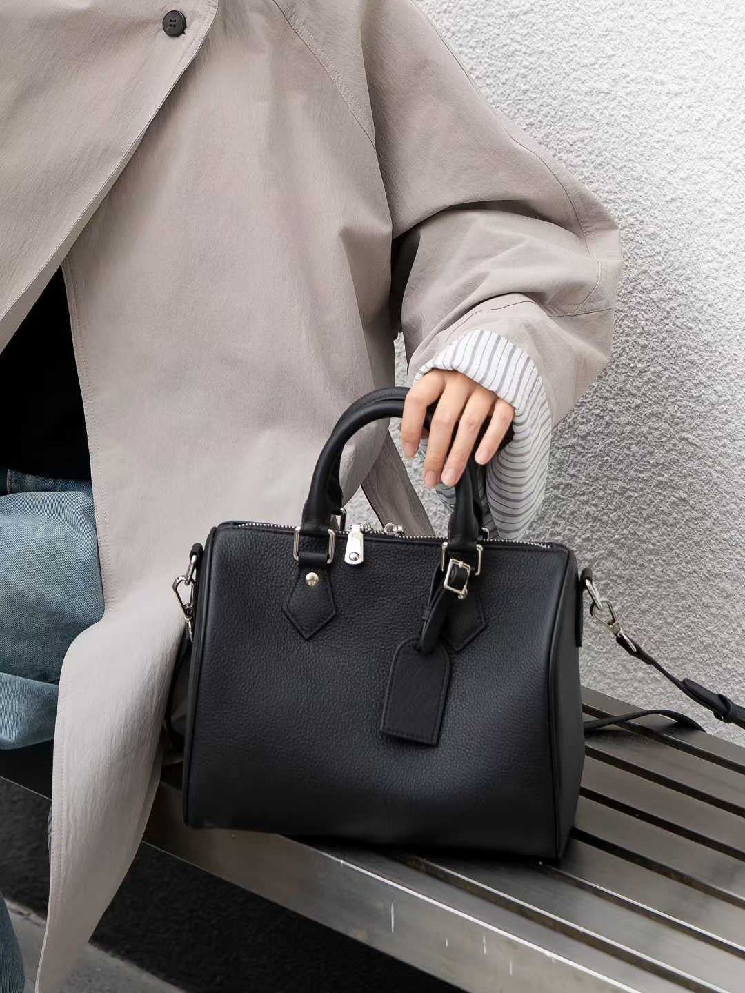 Women's Fashion Genuine Leather Simple High-grade Feeling Tong Portable Women's Shoulder Bag