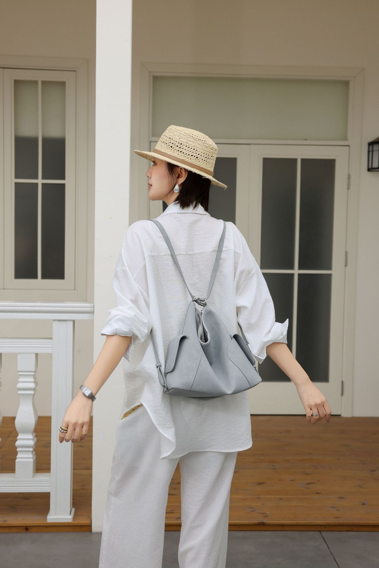 Fashionable Temperament Shoulders One Elegance Retro Women's Messenger Bag