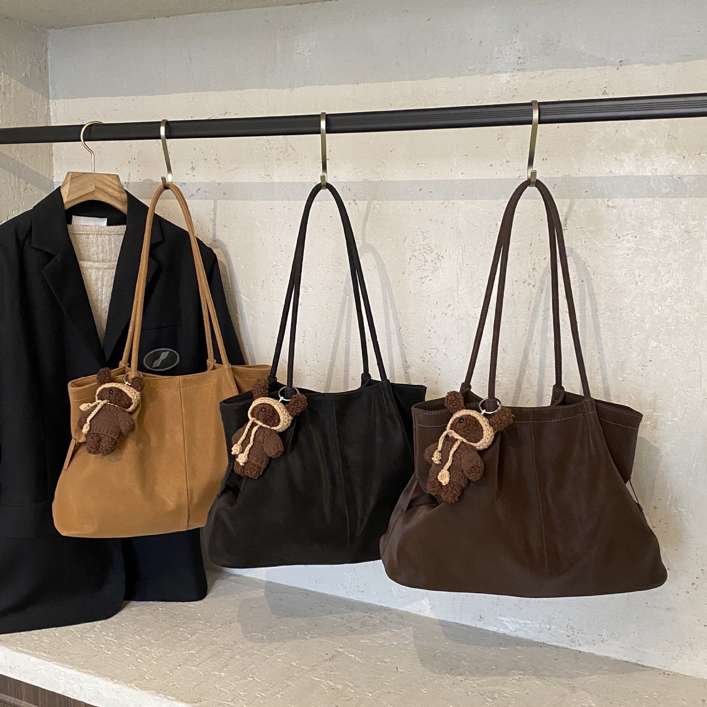 Women's Fashionable Large Capacity Simple Leisure Commute Bags