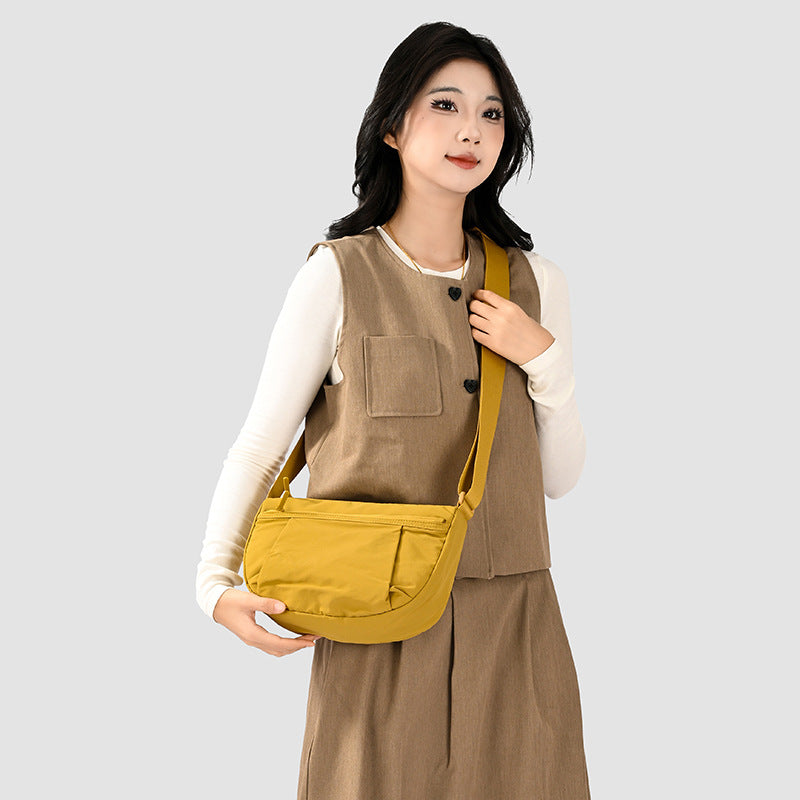 Women's Simple Nylon Cloth Light Luxury Minority Korean Dumplings Large Women's Shoulder Bag