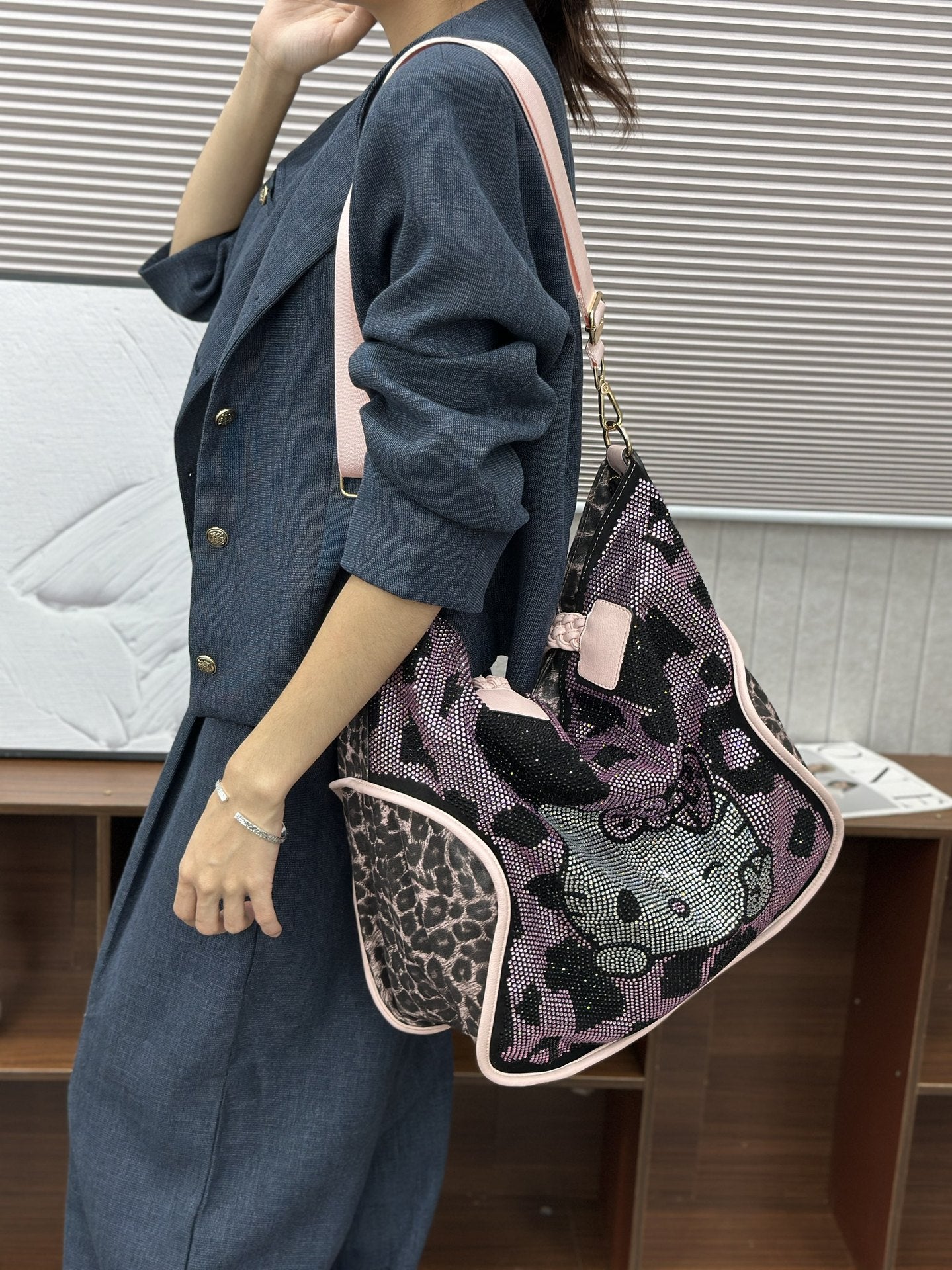 Women's Fashionable Rhinestone Large Capacity Trendy Tote Bag