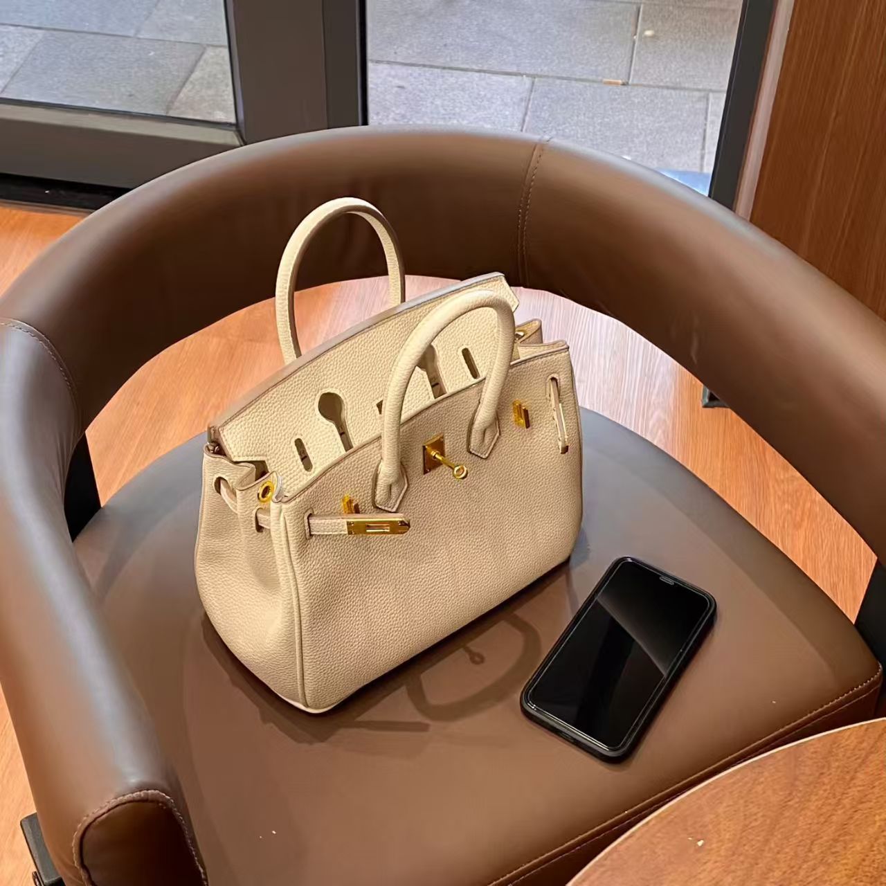 Women's Fashion Satine Litchi Pattern Large Capacity Women's Handbag
