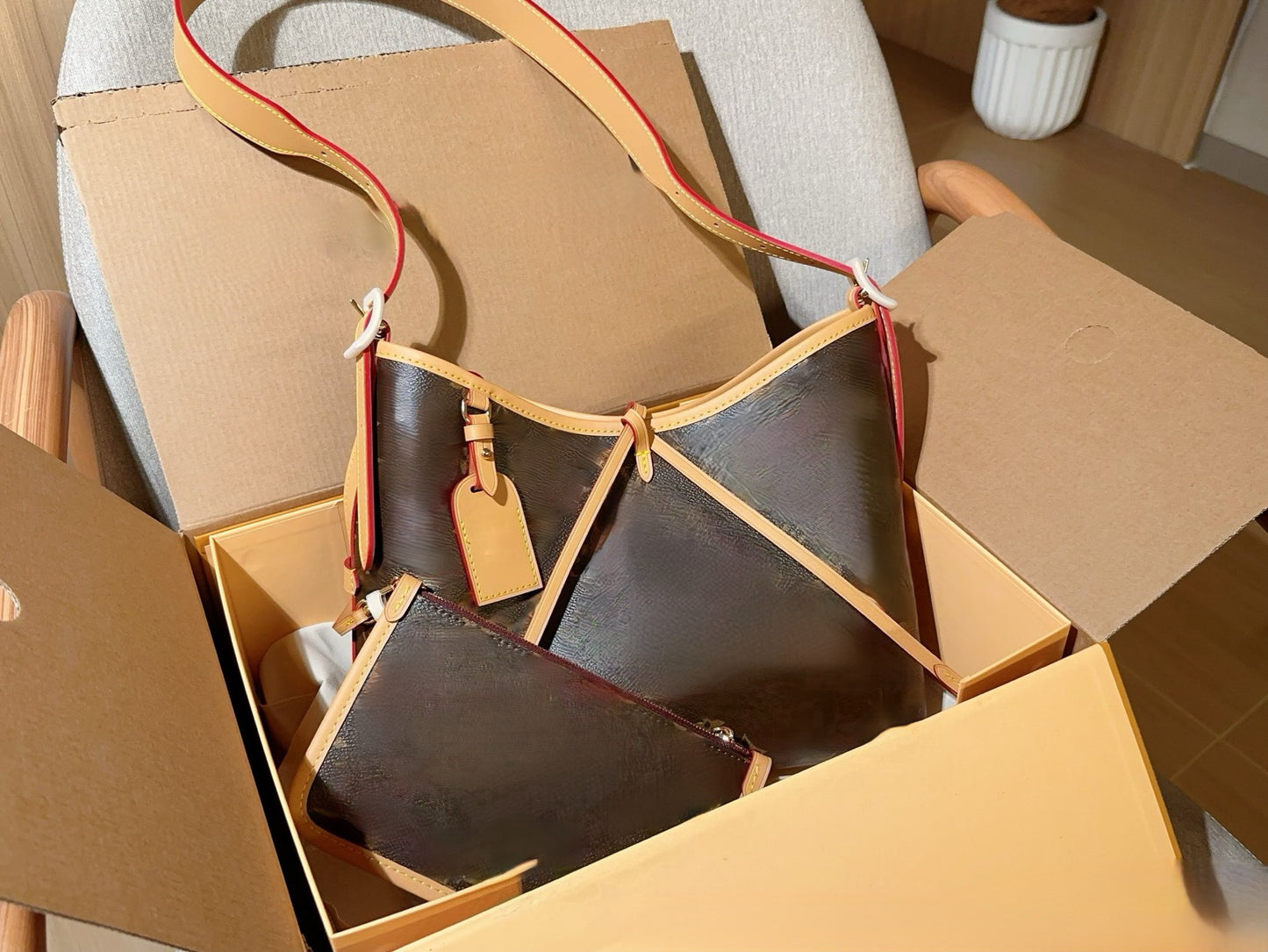 Beautiful Women's Genuine Leather Croissant Baguette Women's Messenger Bag