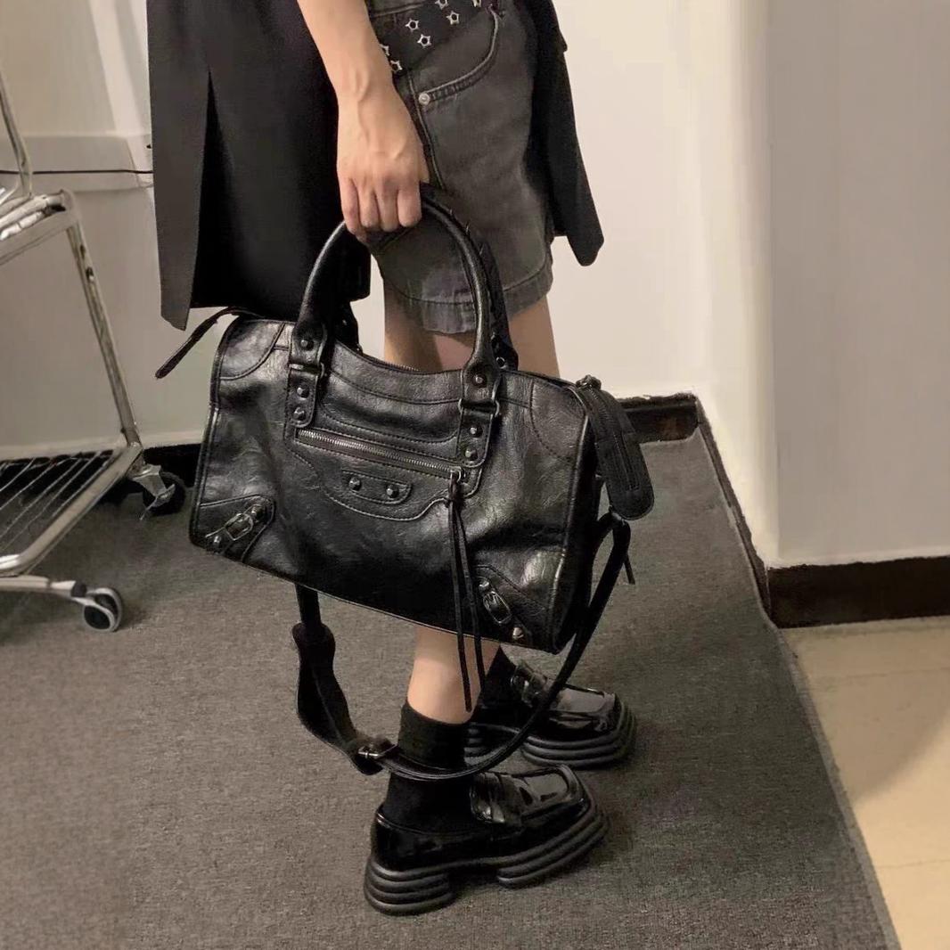 Design French Fashion Rivet Motorcycle Hot Advanced Large Bags