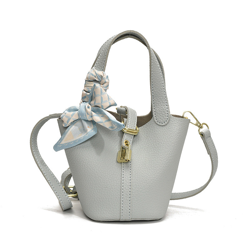Lychee Pattern Vegetable Basket Trendy Simple Bucket Bag