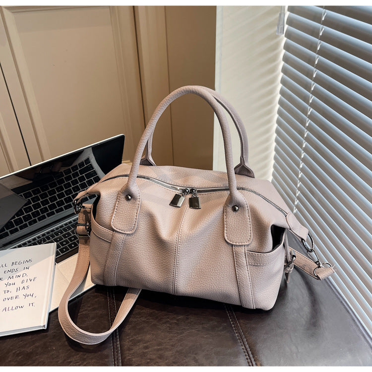 Large Capacity Female Height Textured Retro Handbags
