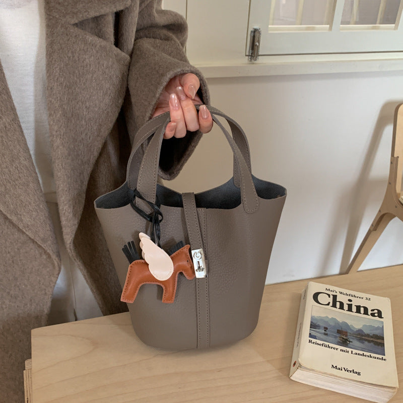 Women's Simple Lychee Pattern Design Korean Style Graceful Fashionable Bucket Bag